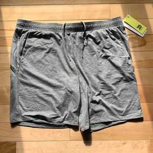 NWT Mens gym shorts size XL